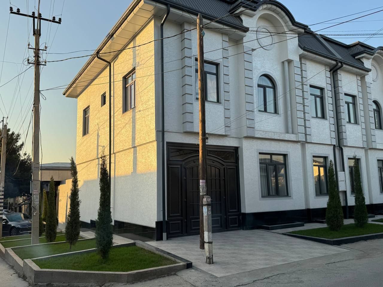 Тезда сотилади янги участка 1,5соток 7 хона метро Шахристон