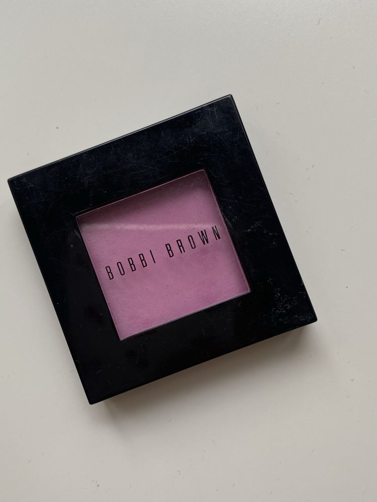 Козметика Bobbi Brown, the Balm