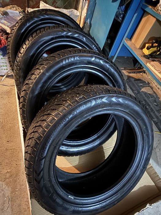 Продам шины 225/55/17