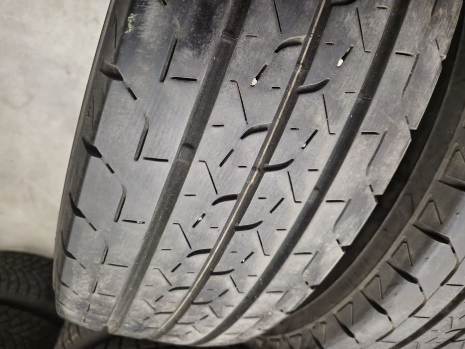 2 anvelope vara Bridgestone 225 75 16C stare buna