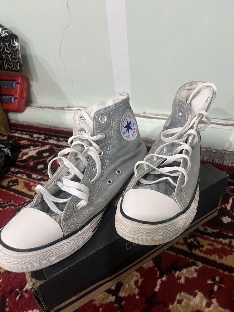 Converse sotiladi taqalgan narxi