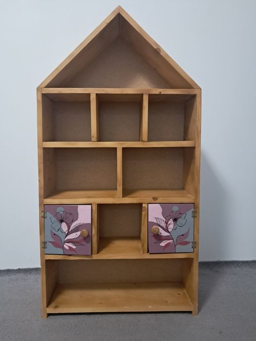 Jucarii ( casuta jucarii/papusi lemn,calut balansoar,girafa gonflabila