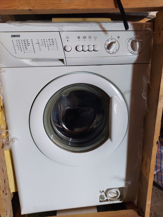 Машинка стиральная Zanussi