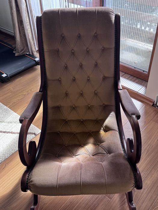 Balansoar Chesterfield