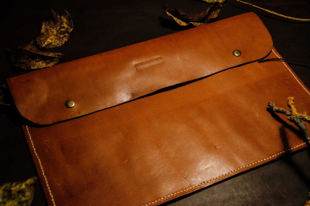 Husă handmade piele naturala laptop