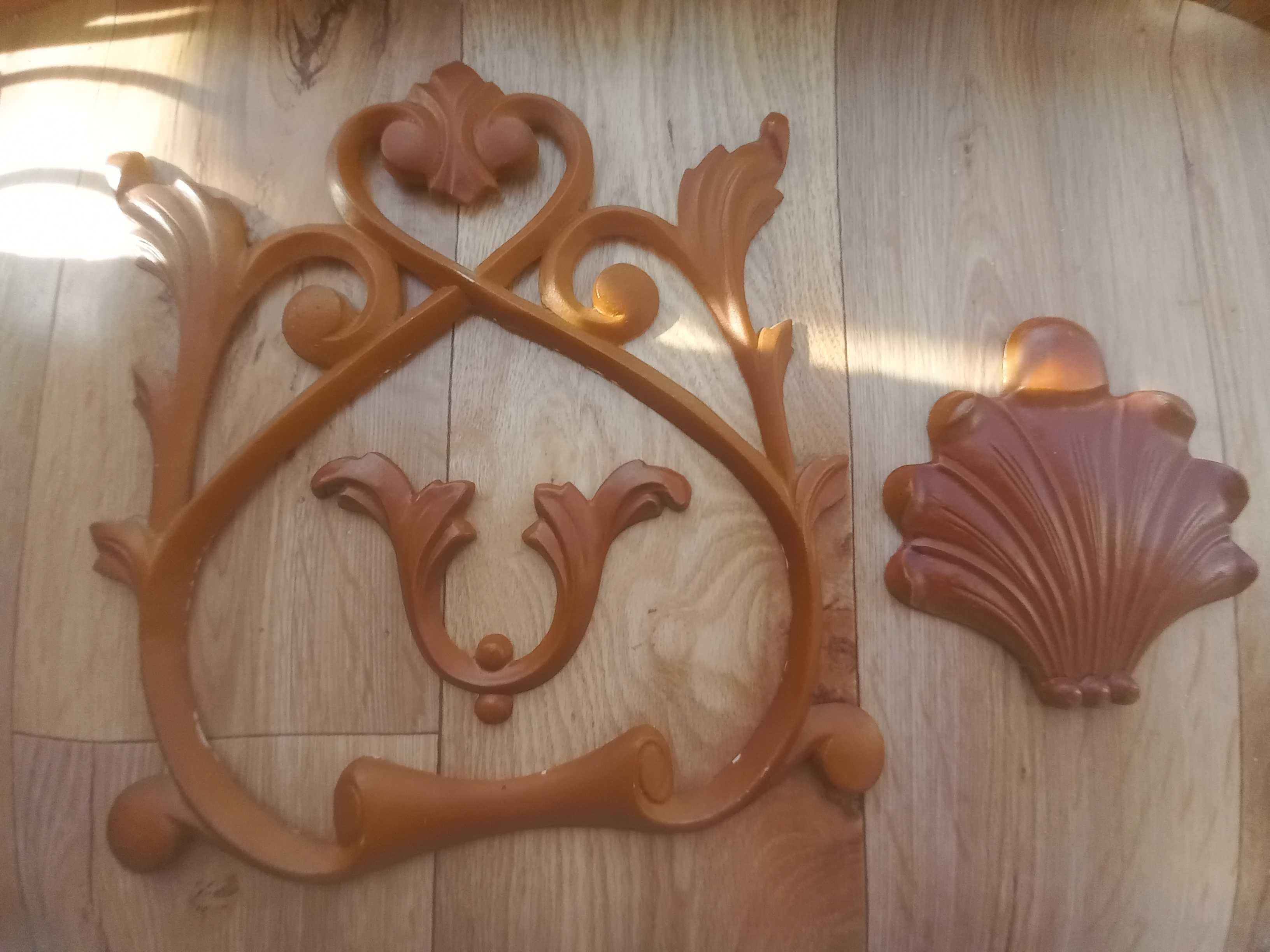 Decoratiuni lemn / Ornamente lemn /plastic / Arabesque