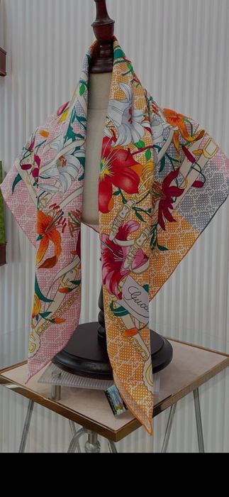 Eșarfe Gucci, modele 2026, 90×90cm, 100%  mătase, 7 modele