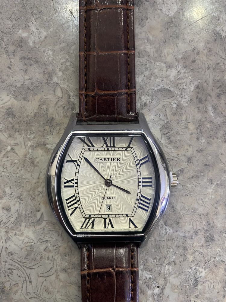 Часовник Cartier Tortue