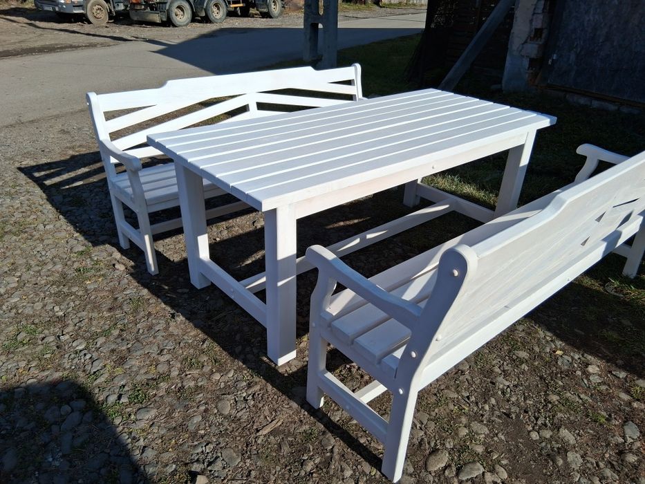 Vând masa din Lemn de Paltin