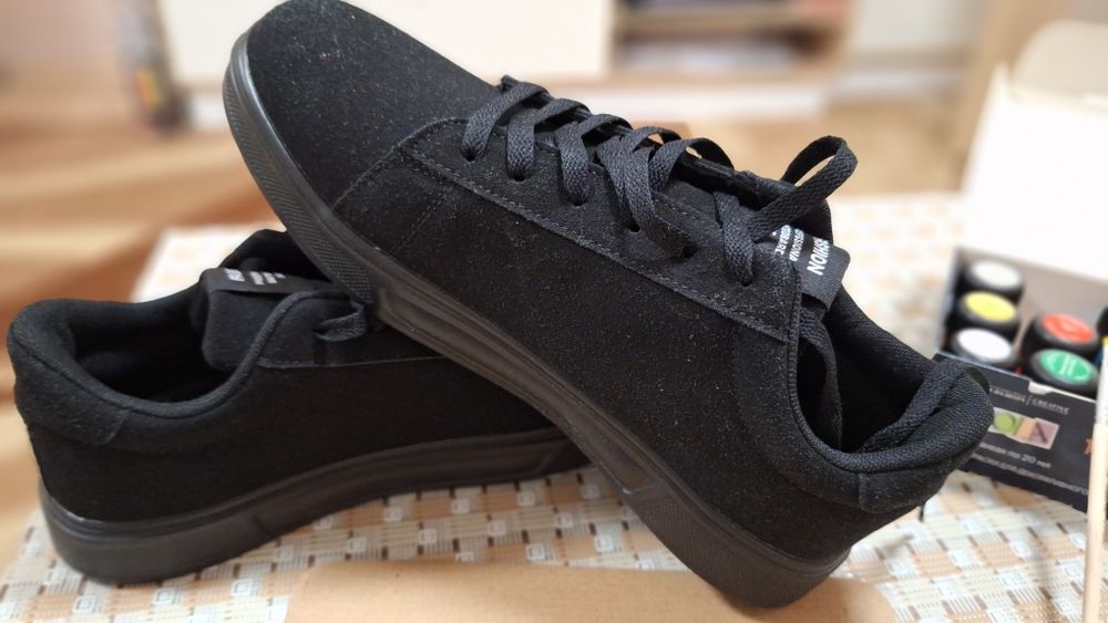 Ръчно рисувани кецове