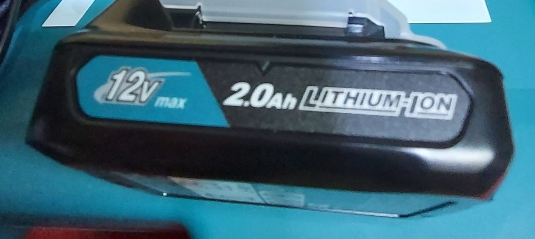 Нов оригинален винтоверт Makita DF333 12v