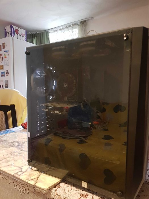 PC luat de nou din Altex folosit aproximativ 8 luni!! Se vinde complet