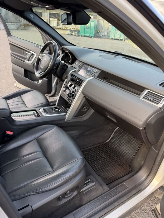 Land rover discovery sport