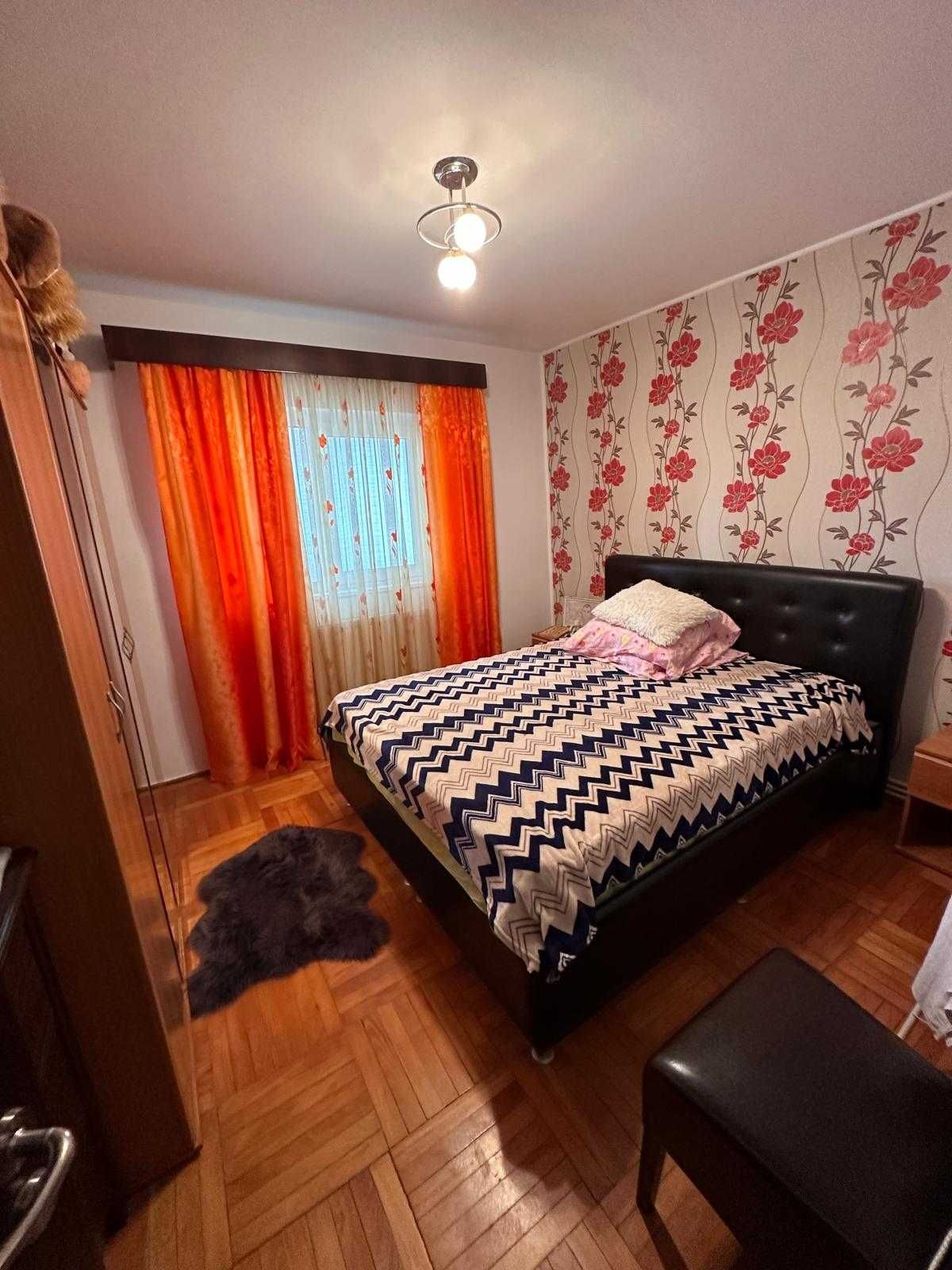 Proprietar , inchiriez apartament 3 camere cu vedere la Mall