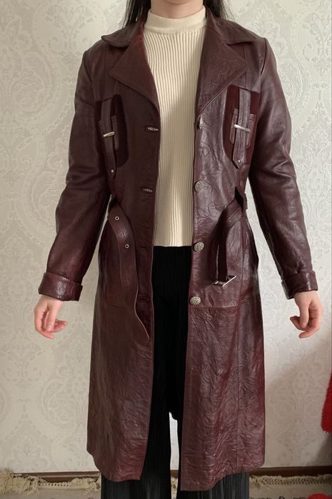 Кожаный плащ б/у