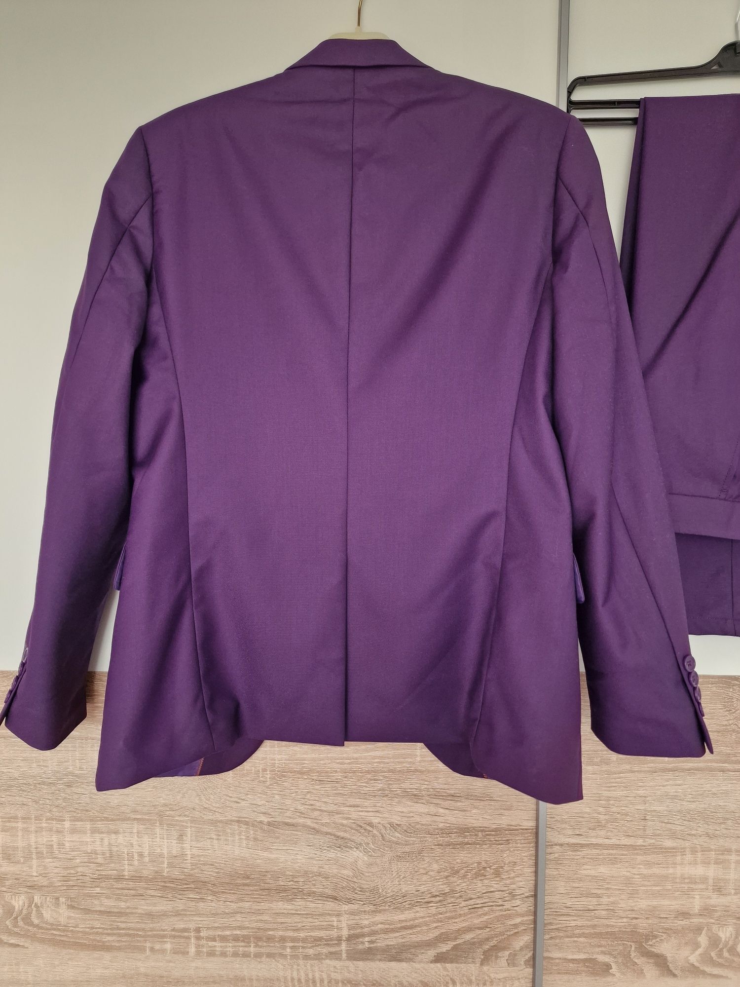 Costum barbati marimea S slim fit casual elegant