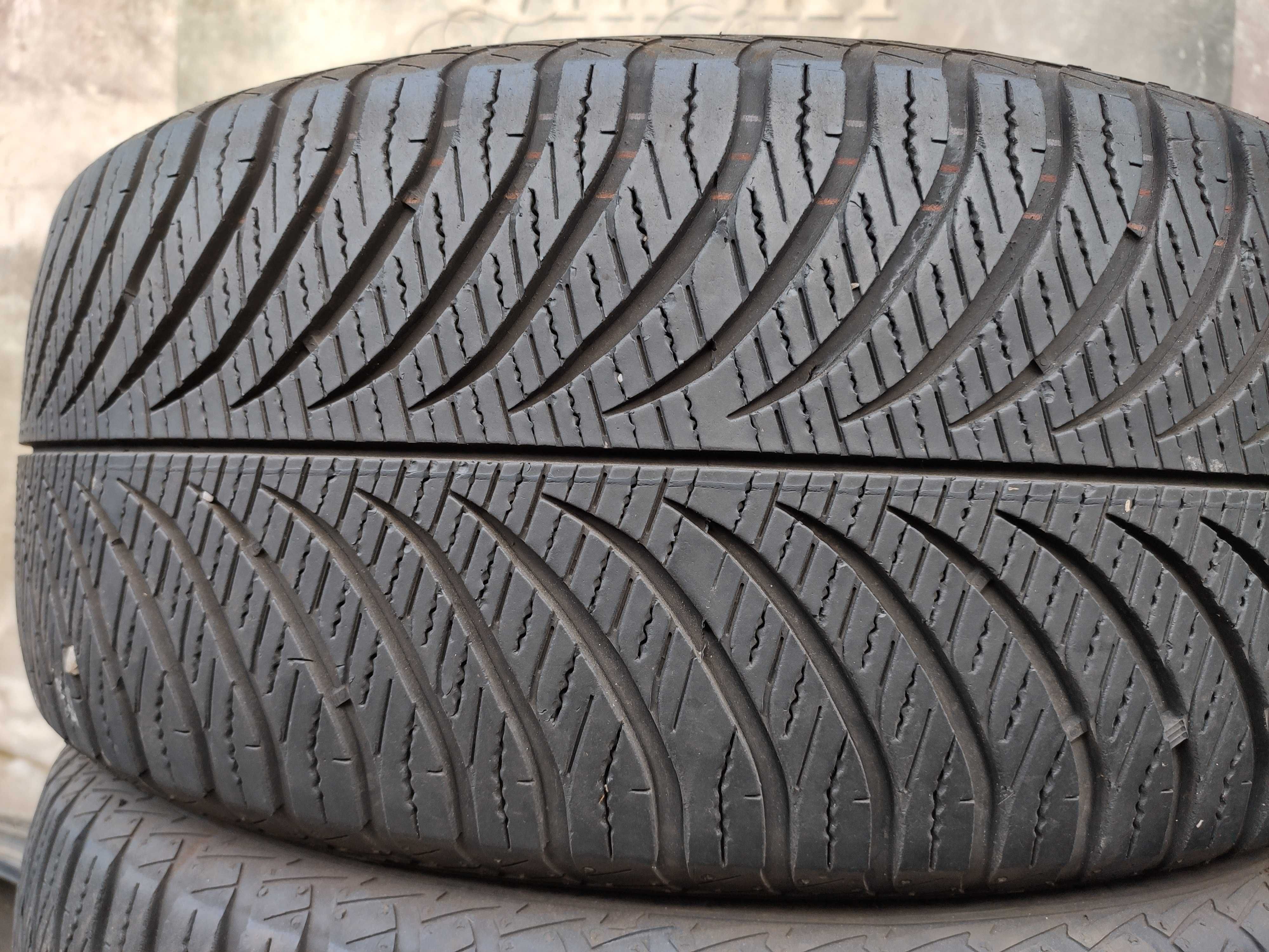 2бр Всесезонни гуми 215 50 17 - Goodyear - DOT 2022
