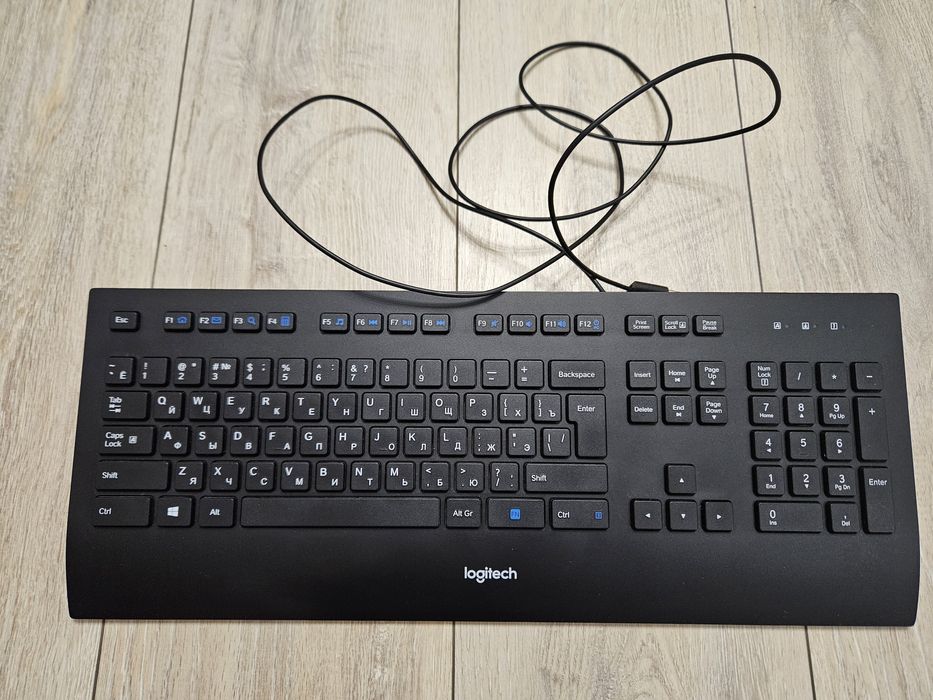 Продам бесшумную клавиатуру Logitech k280e