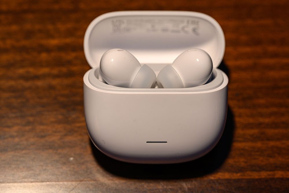 Беспроводной наушник(оригинал) почти новый