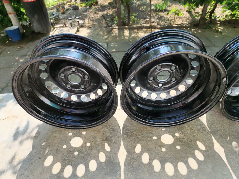 Vând jante tablă-oțel R15 provenite de pe mașina personală