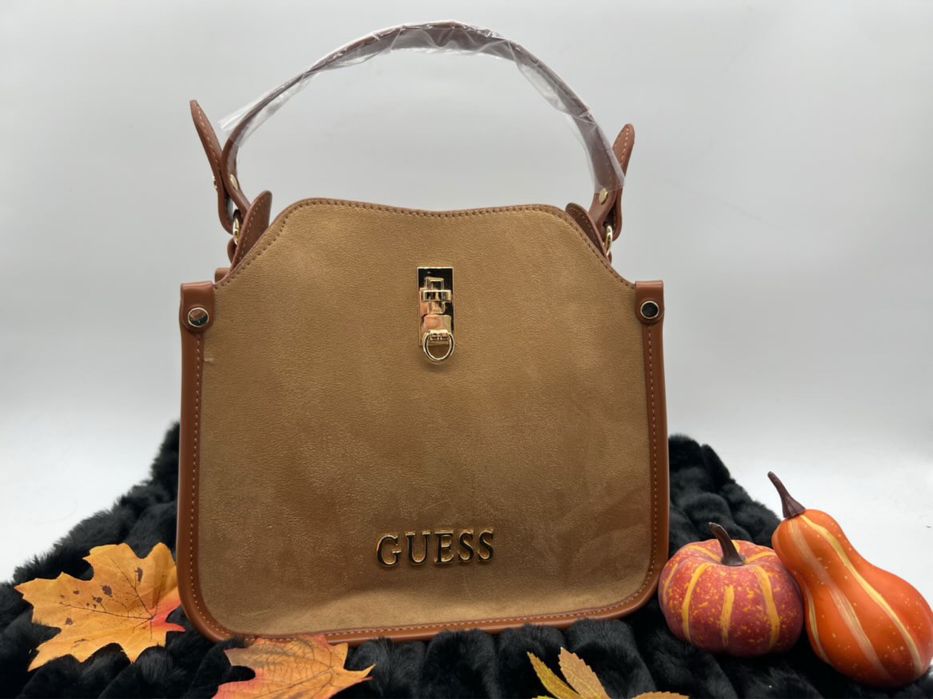 Дамска чанта Guess