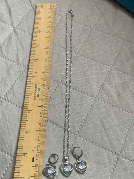 Set cercei si colier  montate in argint 925