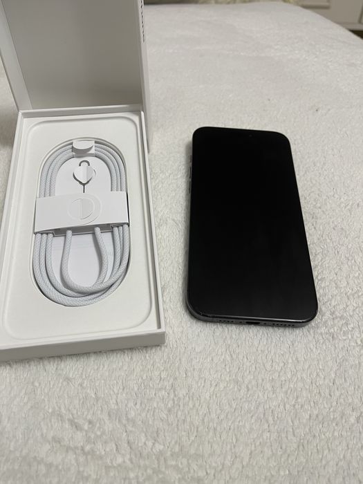 Vând iPhone 16 Pro Max 256GB Garantie schimb 13 Pro Max 14 Pro max 15