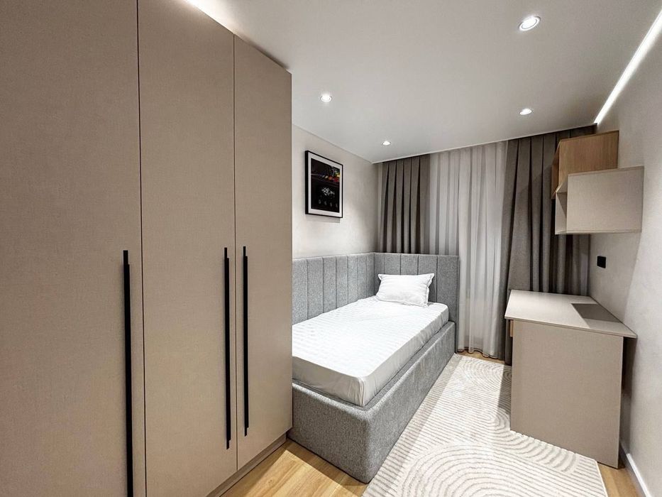 Продается 3в4/4/4 70м2 в м. Ойбек, ул. Фидокор