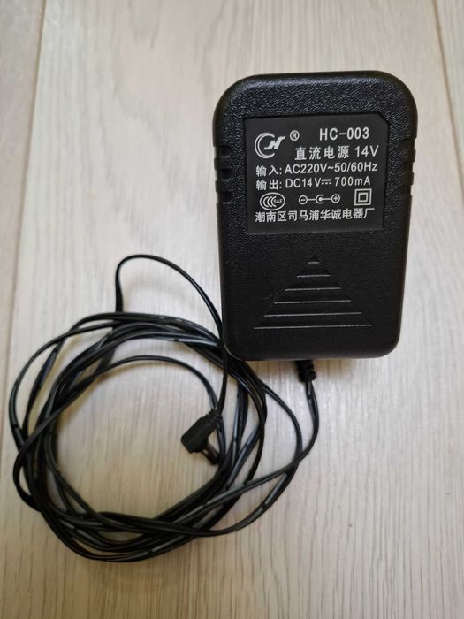 MotoMaster Eliminator PowerBox 400W/600A cu Invertor