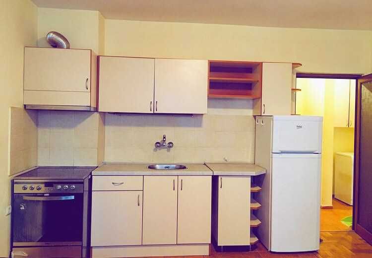 Дава се под наем Двустаен апартамент в Бургас, Славейков - 60 кв.м за 200 € - Снимка #3