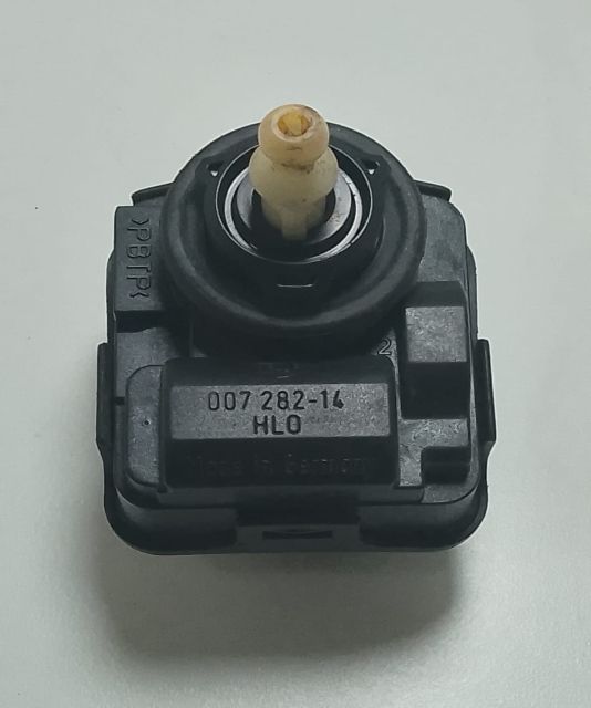 Motoras Reglare Faruri 4B0941295 Audi A6 4B/C5 seria