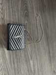 Poseta YSL, neagra