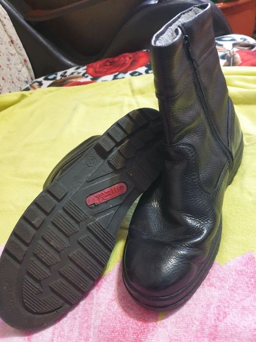 Ghete piele de firmă