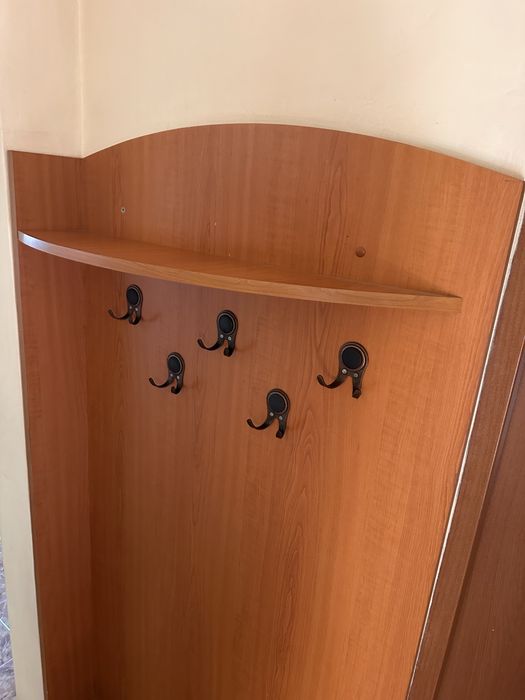 Vand cuier in stare foarte buna