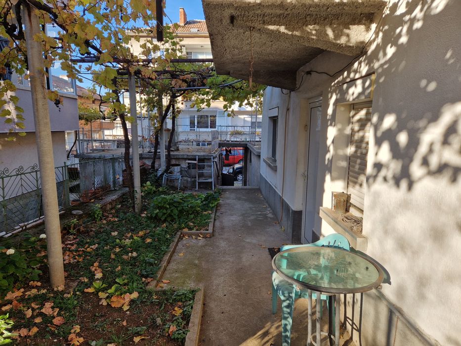 Продава се Къща в Асеновград - 100 кв.м за 995 €/кв.м - Снимка #2