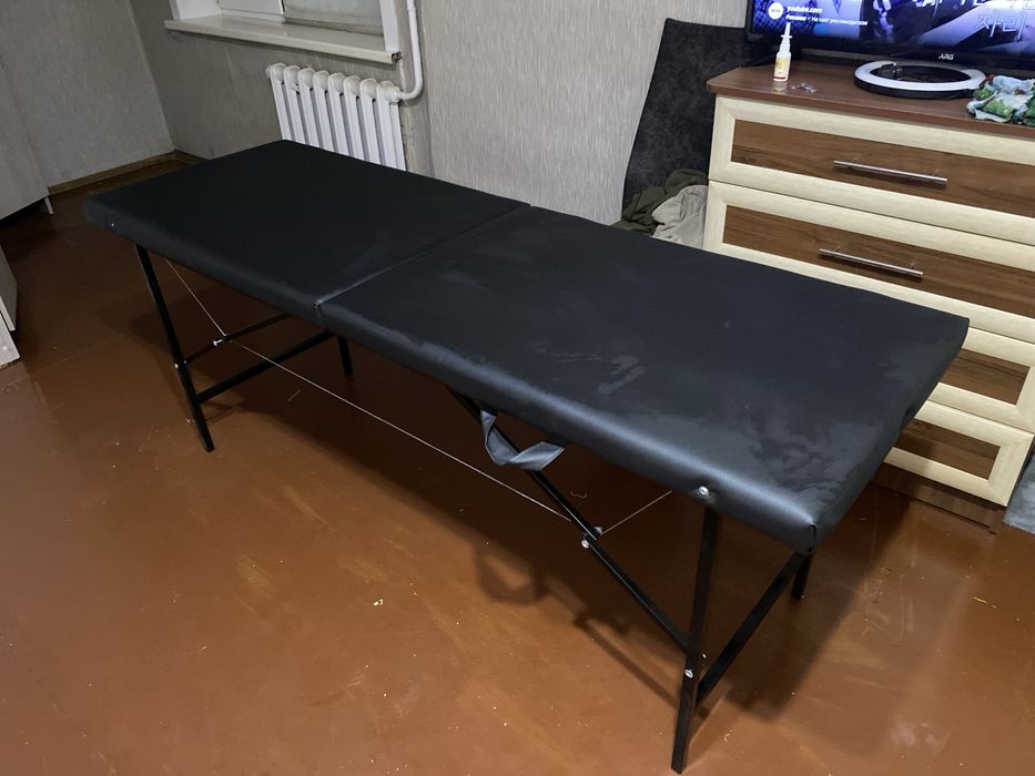 Продам новую кушетку