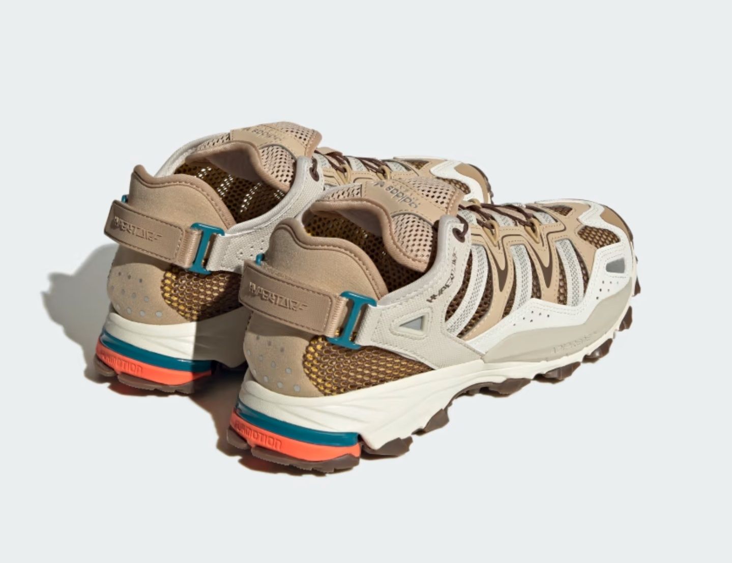 Adidas hyperturf adventure 42 2/3 originali noi