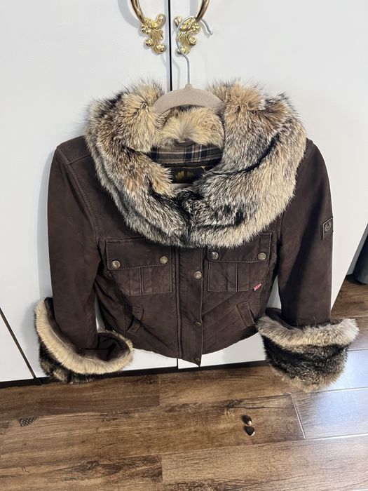 Vand geaca Belstaff, 100% originala, din bumbac cerat.