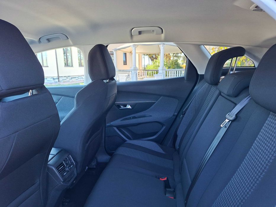 Peugeout 3008 1.2 Puretech 130cp Active Business - Carte service‼️