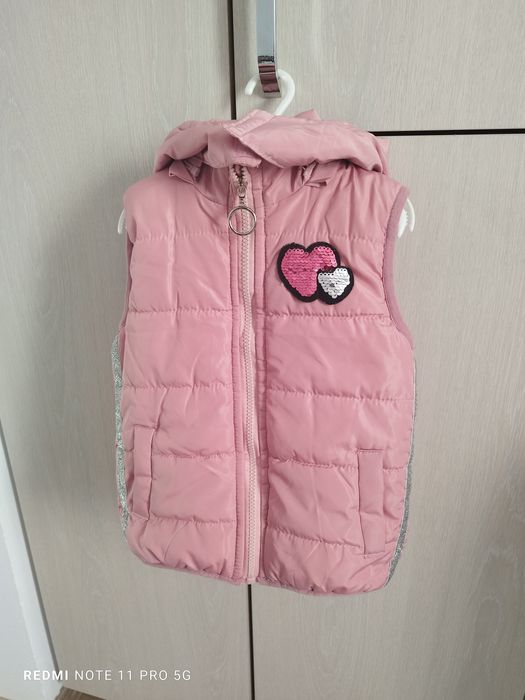 Vesta fetițe superba