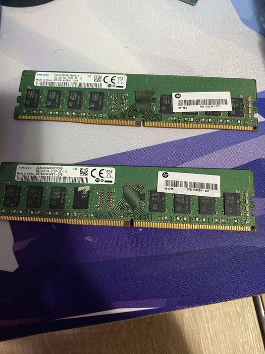 2 placute de  8 RAM samsung 2133 mhz DDR4