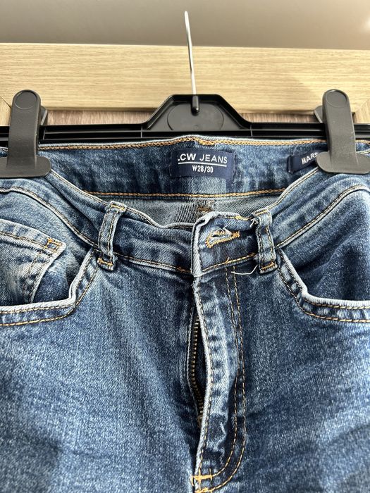 Blugi de dama evazati