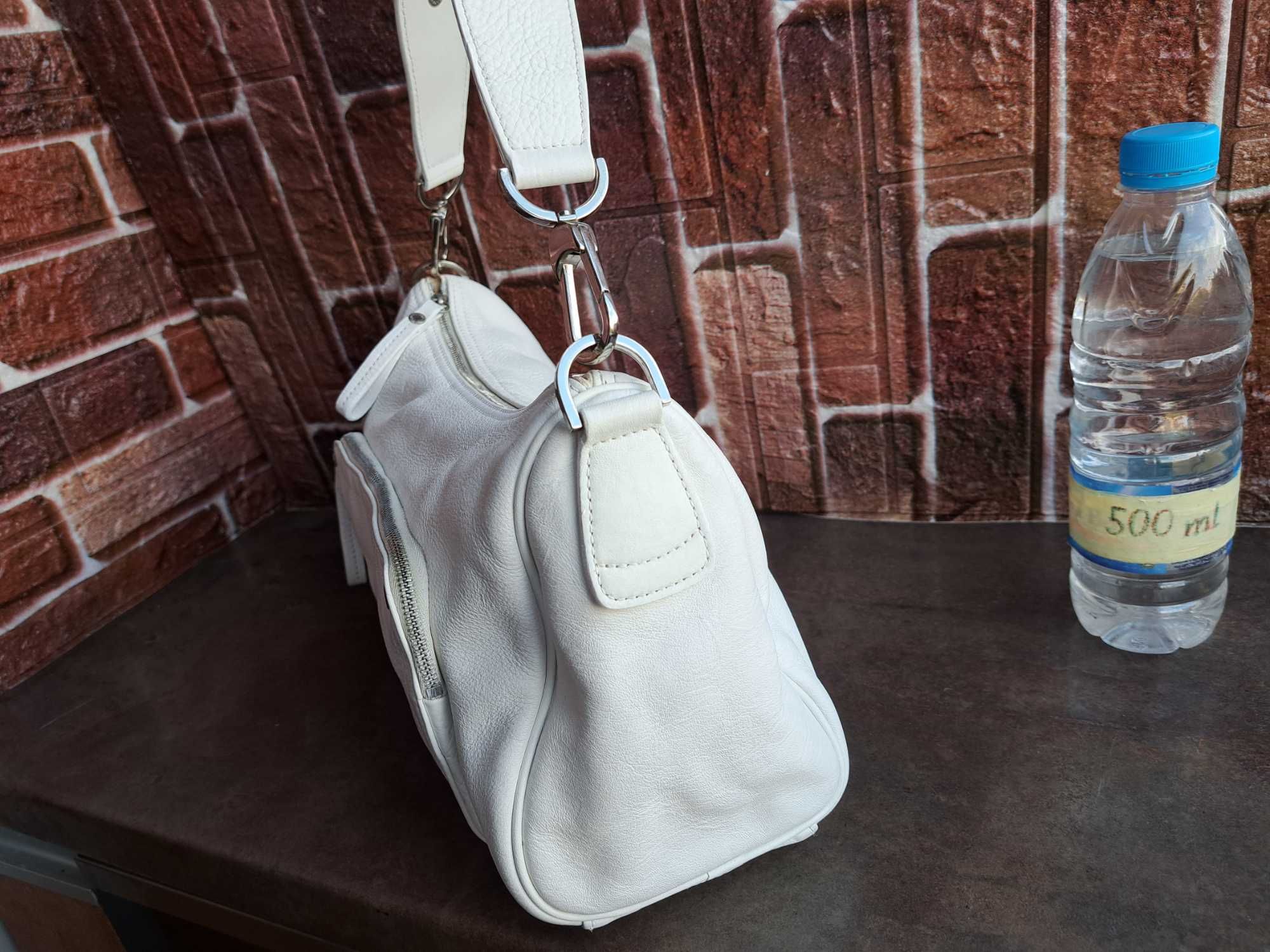 дамска чанта, Longchamp,малка бяла чантичка-естествена кожа
