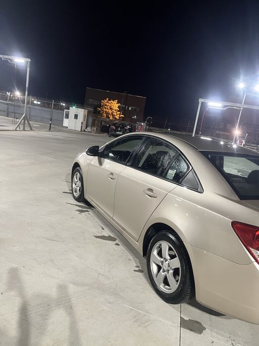 Chevrolet Cruze 1.6 benzina 100.000km cruise control,senzori parcare