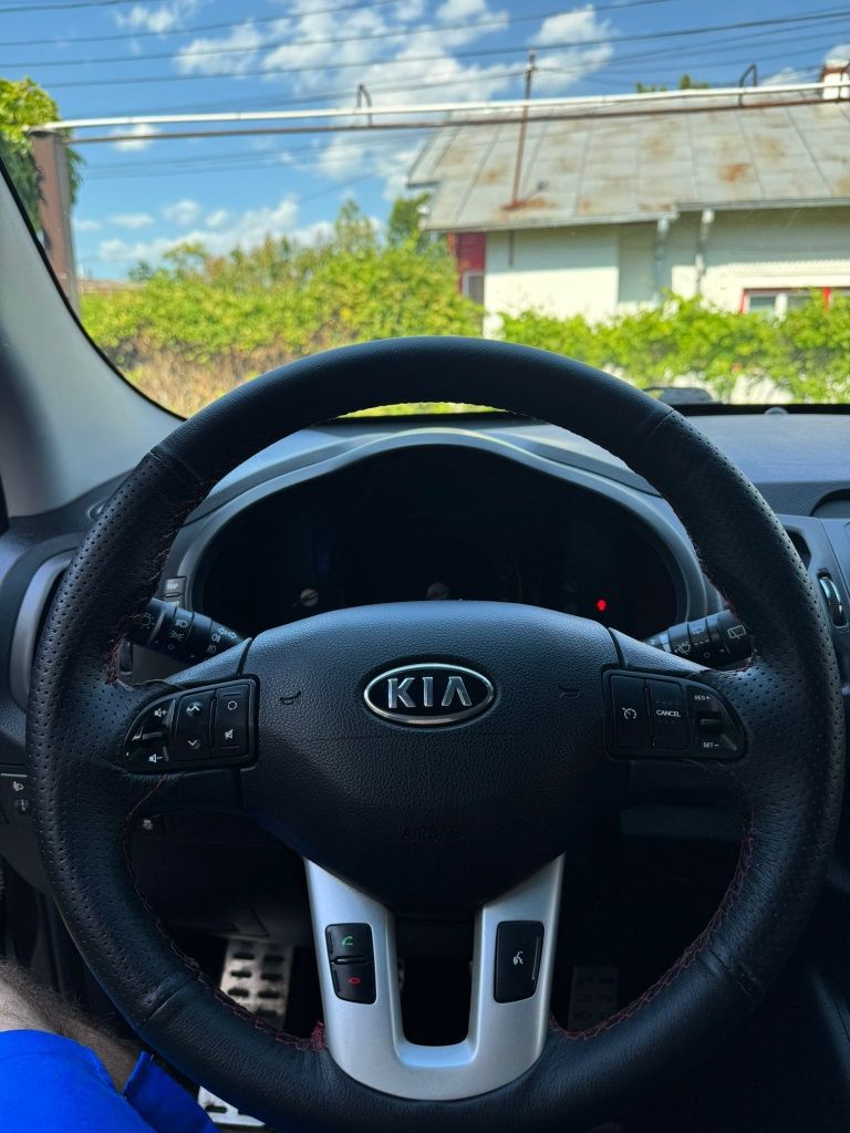Vând Kia Sportage 1.7CRDI 4x2