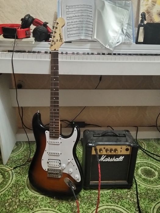 Электрогитара fender Square + комбик marshall mg 10
