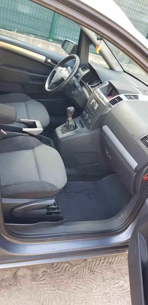 Opel Zafira 1.9 TDCI