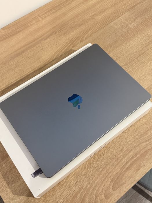 Vand macbook pro M1 16” 16 gb ram , 1 tb in stare foarte buna