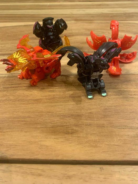 Bakugan комплект (4 фигури) – оригинални бойни топки с трансформация