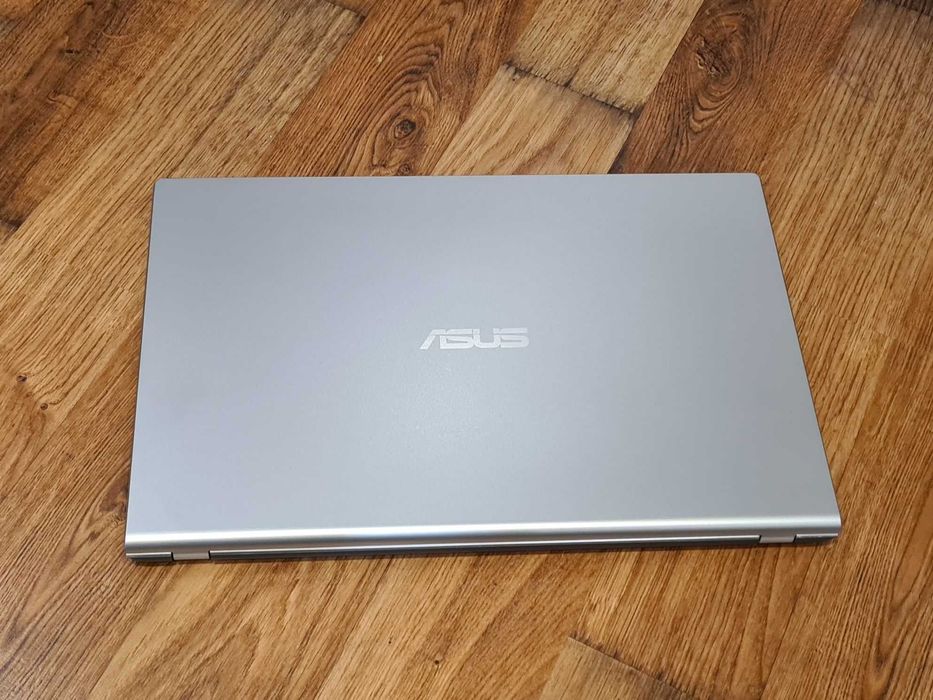 Лаптоп ASUS X515EA-BQ312 като нов